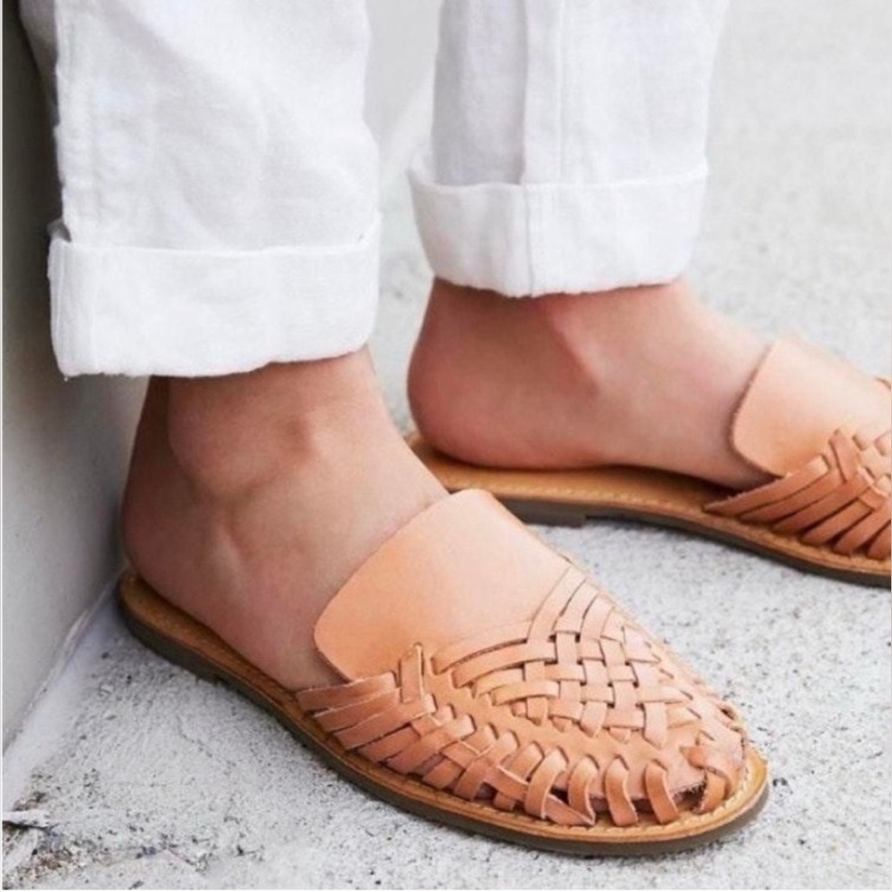 Anthropologie Latigo Hibiscus Leather Huarache Slide Mule Sandal Tan- Size 8